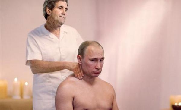 بالصور: كيري يتنكر كعامل "تدليك" لكي يحظى بدقائق مع بوتين