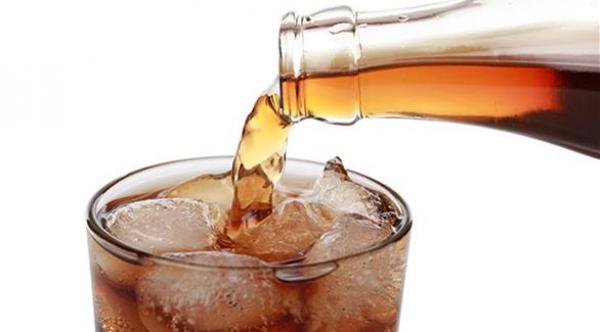 مخاطر ألوان الكراميل على صحة الطفل