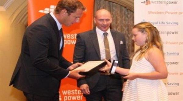 طفلة في التاسعة تنقذ شقيقها الرضيع من الغرق