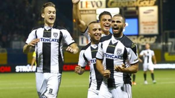 "سوبر هاتريك" المغربي طنان يقود هيراكليس ألميلو لصدارة الدوري الهولندي (فيديو)