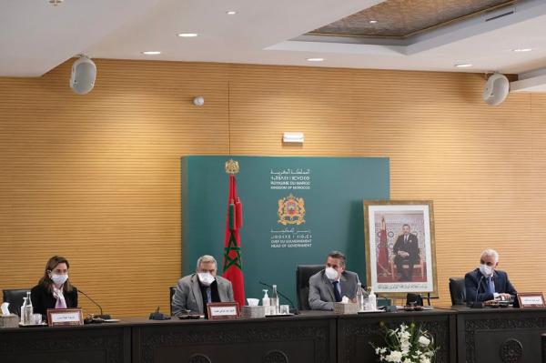 قضية تلقيح الموظفين بالجرعة الثالثة محور اجتماع رفيع المستوى بالرباط(صور)