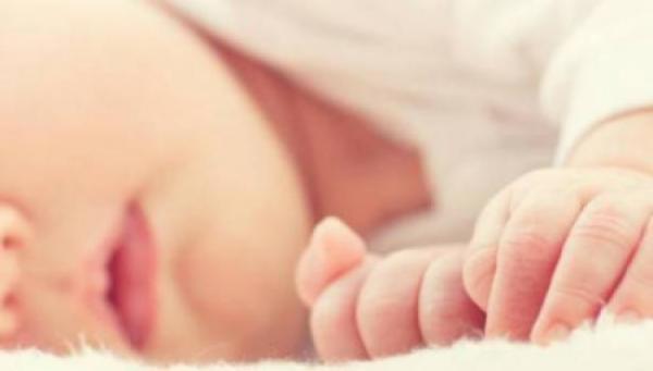 لا يصدق...أم تقتل رضيعها وترميه في النهر بمساعدة زوجها الثاني بسبب العلاقة الحميمية