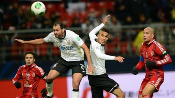 كورينثيانز يغتال حلم الأهلي من كرة واحدة