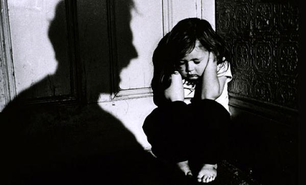 آسفي : شريط يفضح مسؤولا بخيرية و هو يضرب نزيلة بأنبوب بلاستيكي