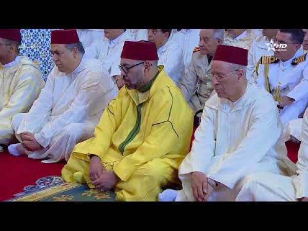 بالفيديو: الملك محمد السادس يؤدي صلاة الجمعة بمسجد فلسطين