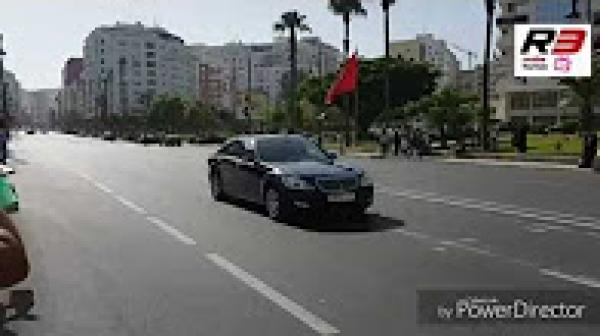 شاهد.. مرور جلالة الملك محمد السادس في شارع مولاي يوسف بطنجة