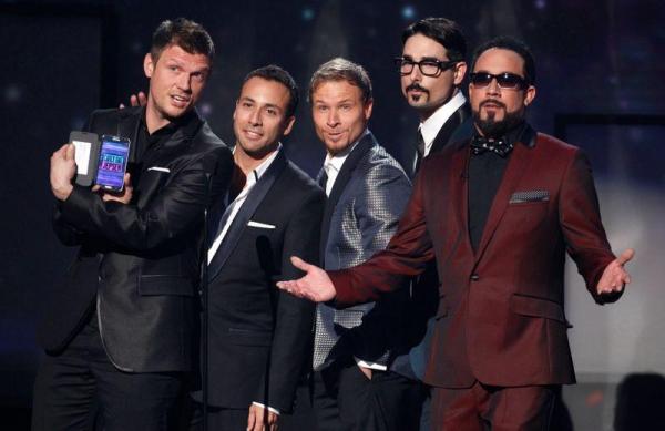 نجوم الفن حول العالم يحيون حفلاً خيرياً من منازلهم لمحاربة "كورونا"