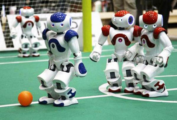 الروبوتات تخوض مونديالها الخاص بعد مونديال البرازيل