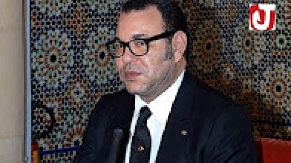 الملك محمد السادس يكافئ بعض موظفي المملكة بأوسمة ملكية