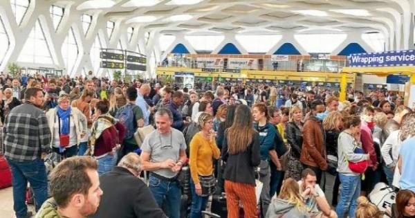 المغرب ينهي الإجراء الخاص بتسهيل عودة السياح الأجانب إلى بلدانهم