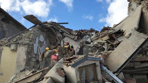 علماء يحذّرون: 2018 عام الزلازل المدمرة!