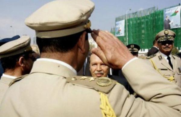 الجزائر.. محاكمة غير مسبوقة لجنرال في مديرية مكافحة الإرهاب بدائرة الاستعلام والأمن