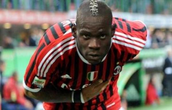 شبيه "بالوتيلي" متهم باختطاف طائرة ماليزية