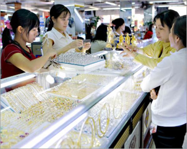 دراسة: التسوق يطيل العمر