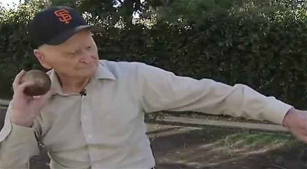 أمريكي يحطم 5 أرقام قياسية بعمر 100 عام