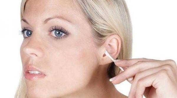 شمع الأذن .. متى يجب إزالته؟