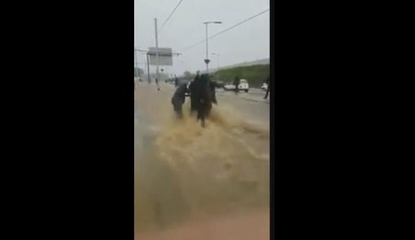 فيديوهات جديدة و خطيرة لفيضانات مدينة سلا