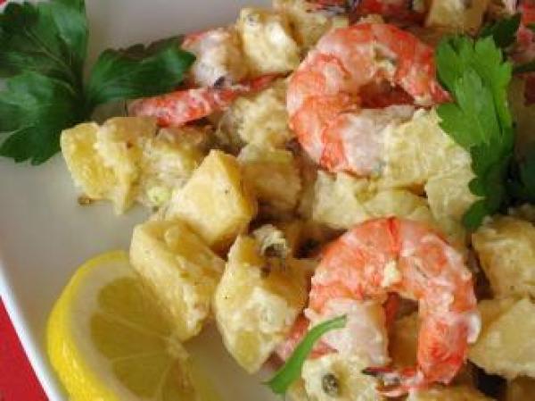 سلطة البطاطس والبيض و القمرون