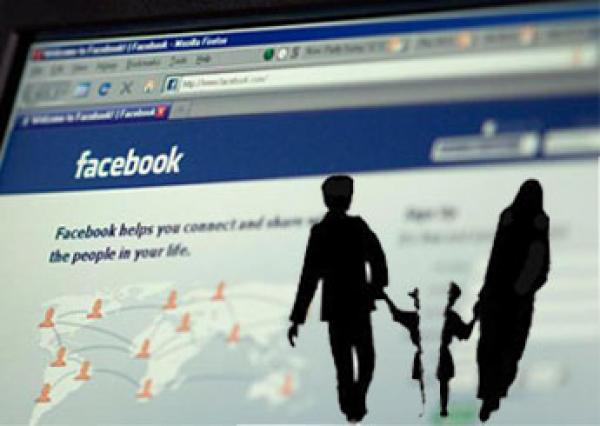 دراسة خطيرة : ثلث حالات الطلاق حاليا يكون سببها الفايسبوك