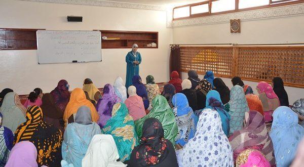 وزارة الأوقاف تواصل تقديم دروس محو الأمية على التلفاز والإنترنيت