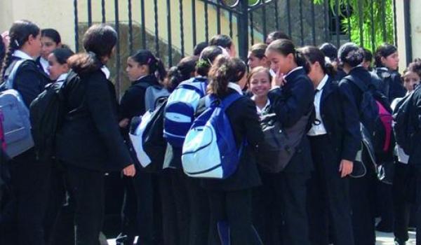 وزارة التربية الوطنية تعلن من جديد عن إطلاق خدمة إنصات لتلقي الشكايات بخصوص الدخول المدرسي