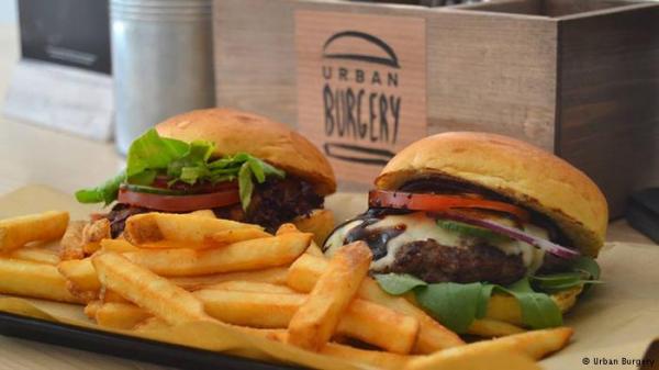 مطعم "برغر إردوغان" يعتزم تقديم "وجبات سياسية" أخرى