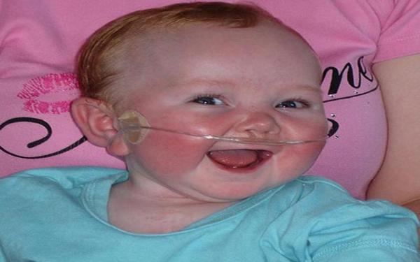 طلبت من خبراء خلق صور لطفلها في المستقبل لكنه لم يعش ليراها!