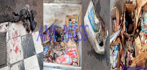 بالفيديو: شخص يحرق نفسه امام العامة ويستنجد ببراد للمثلجات