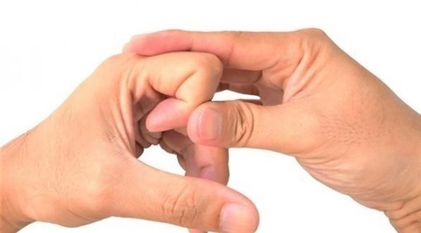 اكتشاف سبب جديد لطقطفة الأصابع