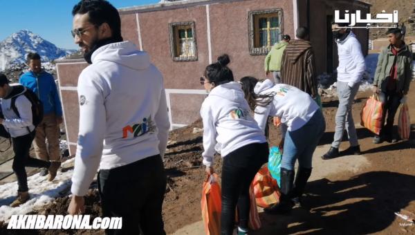 شباب المغرب يوزعون مساعدات بدوار تاشديرت على ارتفاع أكثر من 2400م