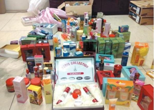 توقيف صاحب محل لبيع الأشرطة الدينية بتهمة ترويج منتجات جنسية مهربة