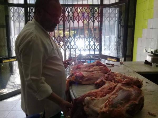 فضيحة في الجزائر بسبب ضبط لحوم برازيلية فاسدة يستهلكها الجزائريون