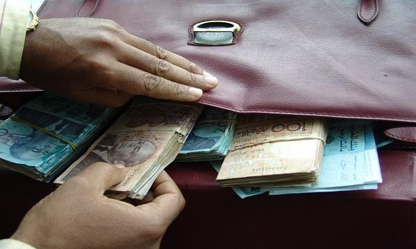 حكم مشدد في حق مستخدم اختلس 46 مليونا من مؤسسة بنكية