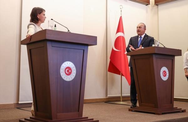 بالفيديو..نقاش حاد على المباشر بين وزير الخارجية التركي ونظيرته الألمانية في إسطنبول