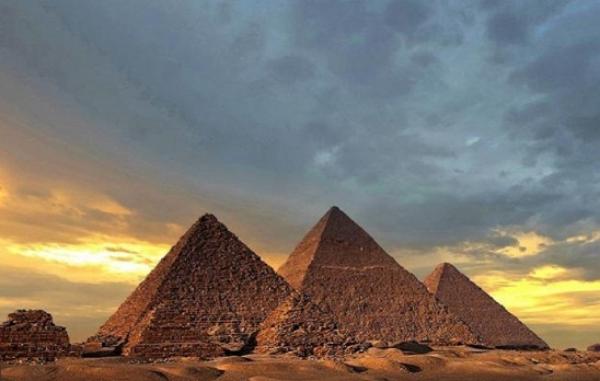 سماع أصوات مرعبة في السماء بمصر ووسائل إعلام محلية تشبهها بـ"أبواق الملائكة"