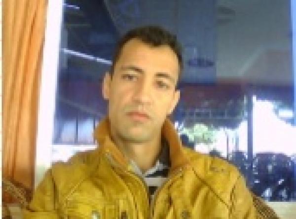 مَنْ يَرْحَمُ رجاءَ المُواطِنِ يا خُدَّامَ الخواصّ.