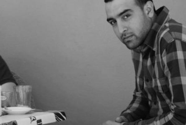 كُن معلِّما ، نُوفِّك التبجيلا