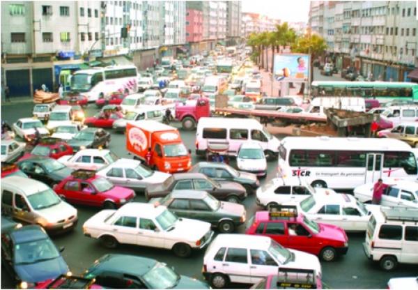 أزمة سير خانقة تستفحل بمدينة الدارالبيضاء