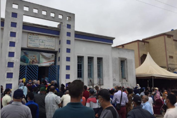 إقبال كثيف على مراكز التلقيح ووزارة الصحة تستنجد بالأطر الطبية العسكرية