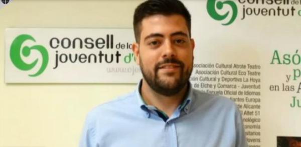 اعتقال سياسي إسباني سابق بتهمة اغتصاب قاصرين من مخيمات تندوف