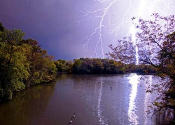 صاعقة رعدية تضرب مؤسسة تعليمية وتخلف إصابات في أوساط التلميذات والتلاميذ 