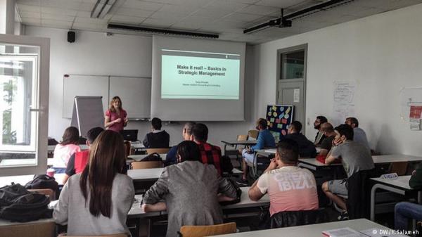 منح دراسية أوروبية لمواجهة الهجرة غير القانونية