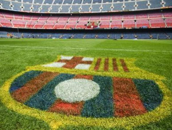 برشلونة يستعين بـ"بيليه" لتعزيز خط هجومه