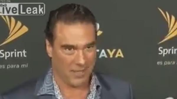 بالفيديو.. نجم تليفزيوني يصفع مذيعا بسبب سؤال محرج