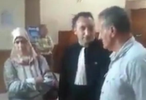 لحظة وصول والدي ناصر الزفزافي إلى محكمة الإستئناف بالدار البيضاء