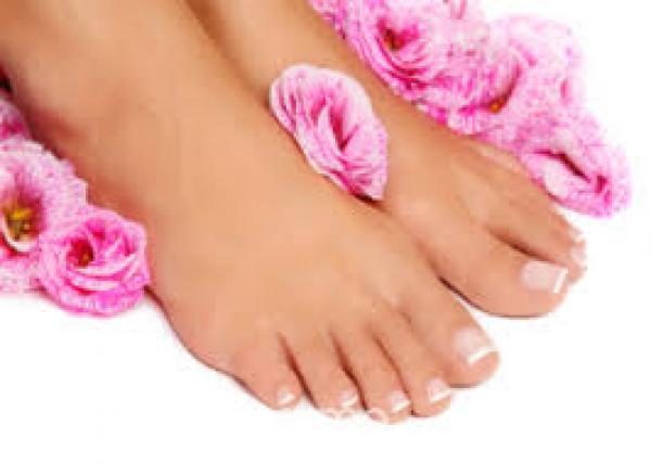 كيفية العناية بصحة وجمال القدمين