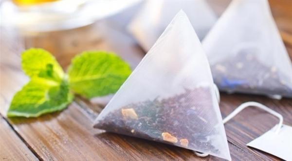 أكياس الشاي علاج سريع لتورم العيون