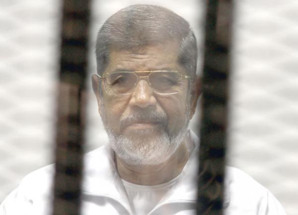 اتهام مرسي بتسريب وثائق إلى قطر