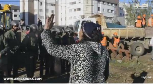 بكل جرأة : إمرأة بألف رجل تلقن السلطات والمسؤولين درسا بلغيا في القانون