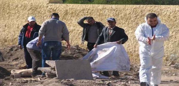 فظيع...استخراج جثة مدفونة حديثا والعبث بها قبل رميها قرب المكان ببن جرير